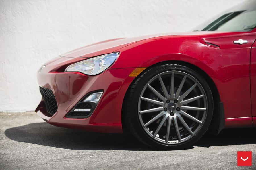 Детали экстерьера Scion FR-S on Vossen Wheels (VFS-2) 2018 года  (фото 8 из 15)